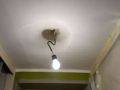 Zapravení rýh po elektroinstalaci – Hradec Králové