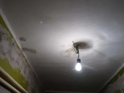 Zapravení rýh po elektroinstalaci – Hradec Králové