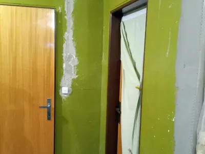 Zapravení rýh po elektroinstalaci – Hradec Králové