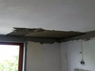 Oprava omítek na stropě v kuchyni – Hradec Králové