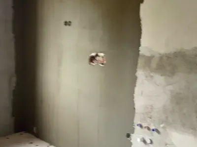 Montáž perlinky na strop a stěny – Hradec Králové
