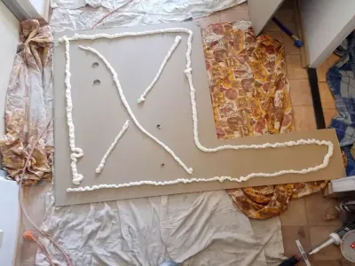 Montáž sádrokartonu v koupelně přes umakart v Hradci Králové