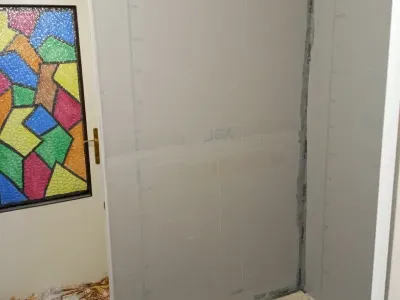 Hydroizolace stěn s výztužnou tkaninou v Hradci Králové